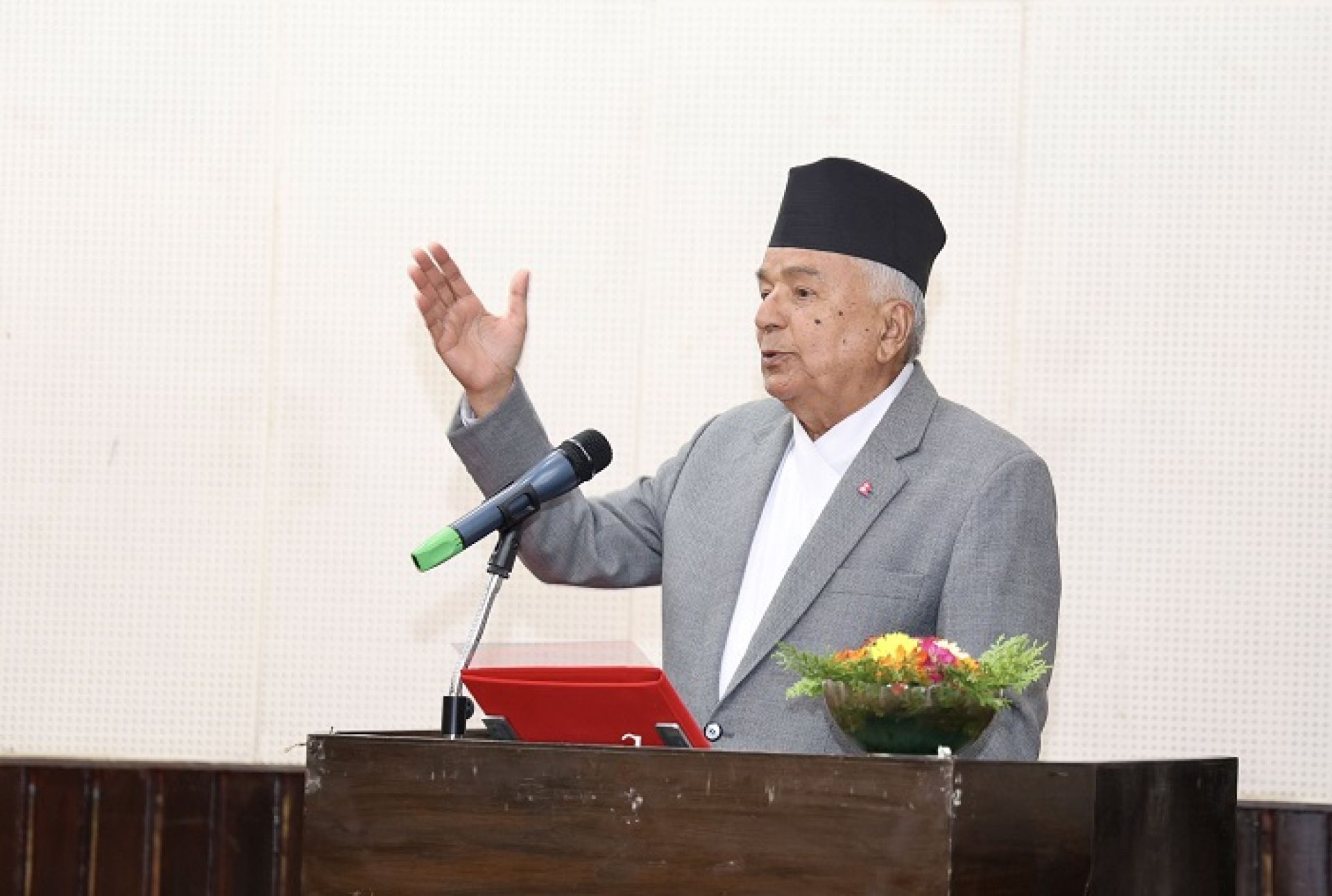 निराशलाई आशामा बदल्न कटिबद्ध छौँः राष्ट्रपति पौडेल